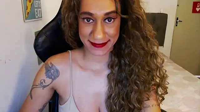 Snapshot of gauchinhaG chatting on March 12, 6:44 pm gauchinhaG online show from March 12, 6:44 pm