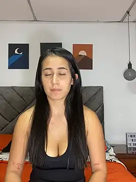 Snapshot of AnithaFigueroa1 chatting on December 17, 10:22 pm AnithaFigueroa1 online show from December 17, 10:22 pm