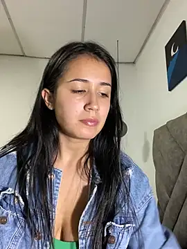 Snapshot of AnithaFigueroa1 chatting on December 28, 3:47 am AnithaFigueroa1 online show from December 28, 3:47 am