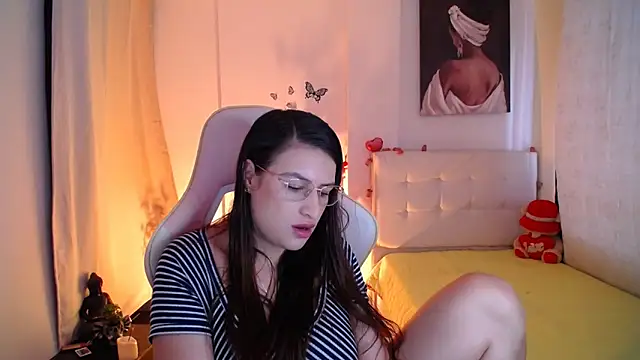 esmeraldaa230 online show from March 1, 4:00 pm