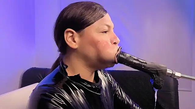 Snapshot of Anabel693 chatting on February 26, 9:19 am Anabel693 online show from February 26, 9:19 am