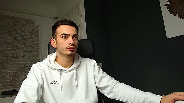 BrandonTate online show from February 1, 9:43 am