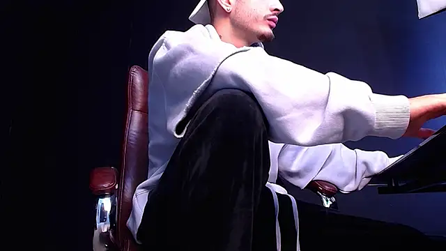 BrandonTate online show from September 26, 10:19 am