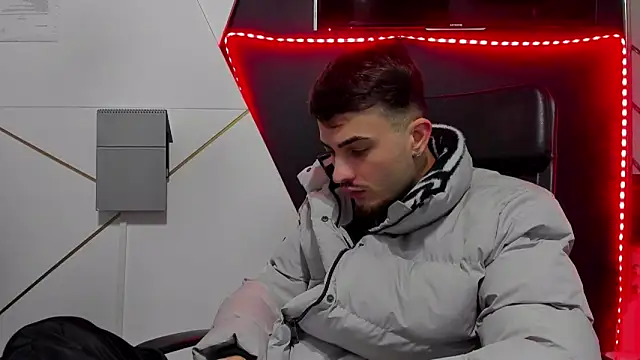 BrandonTate online show from February 26, 5:23 pm