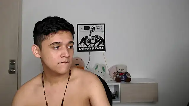 kaiine190 online show from November 21, 7:40 am