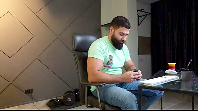 mattmasterss online show from January 23, 4:30 am