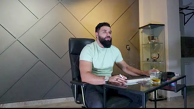 mattmasterss online show from February 26, 5:42 am