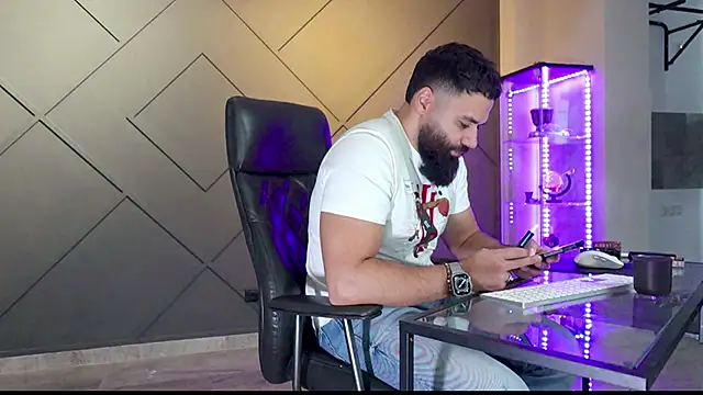 mattmasterss online show from March 1, 8:23 am