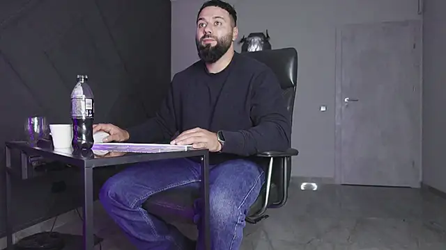 mattmasterss online show from October 19, 7:25 pm