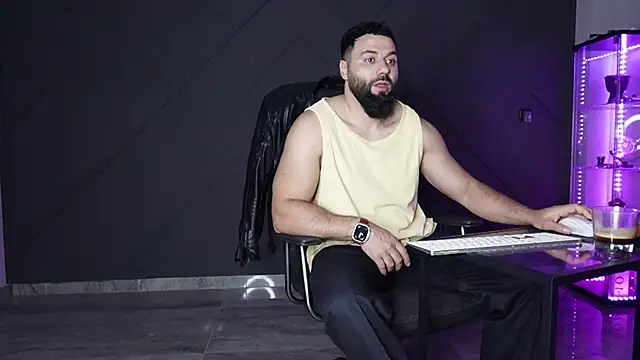 mattmasterss online show from April 13, 10:59 pm