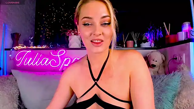  JuliaSpace  online show from December 8, 3:56 pm