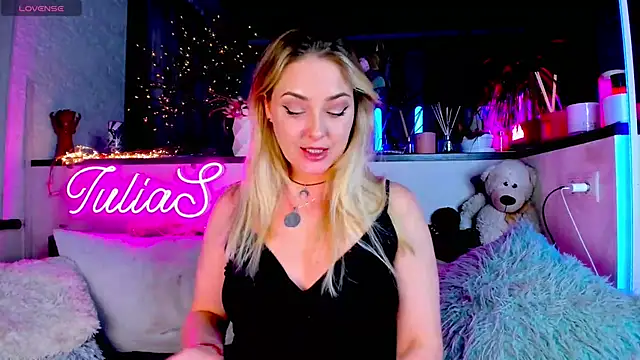  JuliaSpace  online show from January 30, 7:48 pm