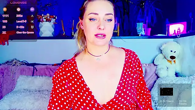  JuliaSpace  online show from May 29, 5:55 pm