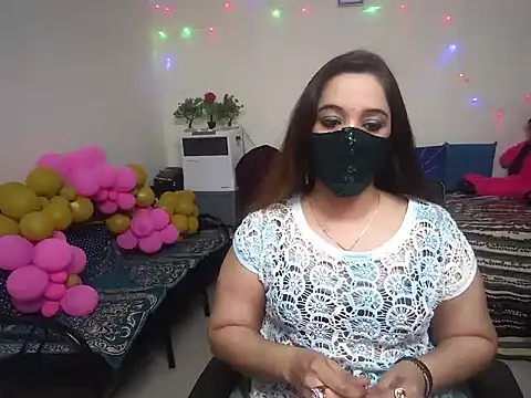 Snapshot of Arushisingh8888 chatting on January 9, 9:27 am Arushisingh8888 online show from January 9, 9:27 am