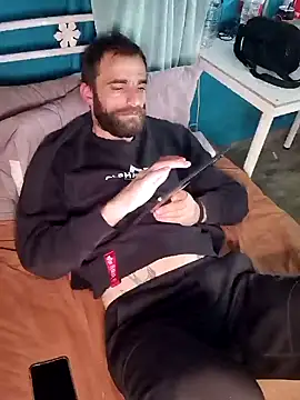 Antonio Vatooo online show from February 24, 7:30 pm