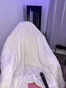 BellaNaye  online show from February 26, 1:08 pm