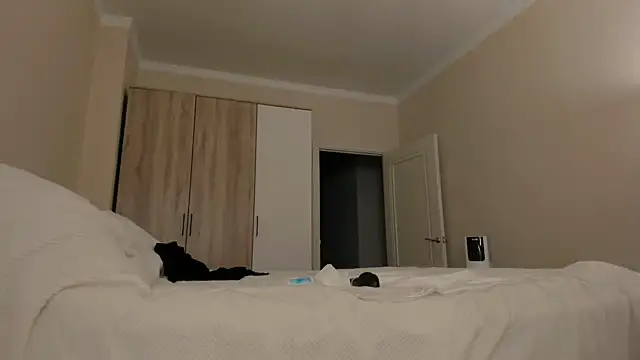 Snapshot of CharlotteWells chatting on March 15, 5:26 pm CharlotteWells online show from March 15, 5:26 pm