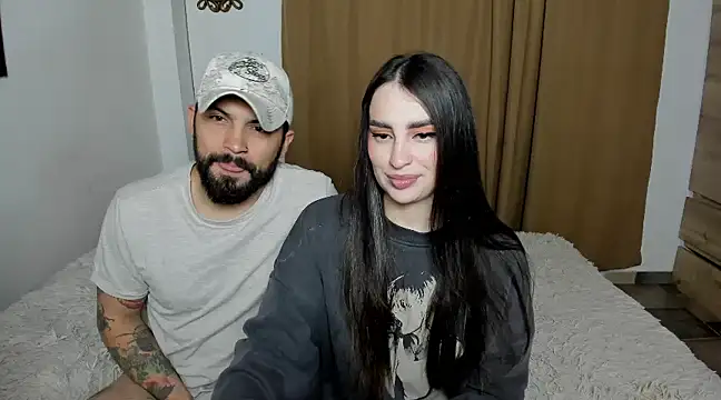 Snapshot of teseo_and_afroditha_ chatting on March 15, 3:51 am teseo and afroditha online show from March 15, 3:51 am