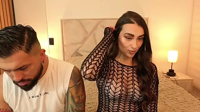 Snapshot of teseo_and_afroditha_ chatting on October 22, 4:02 am teseo and afroditha online show from October 22, 4:02 am