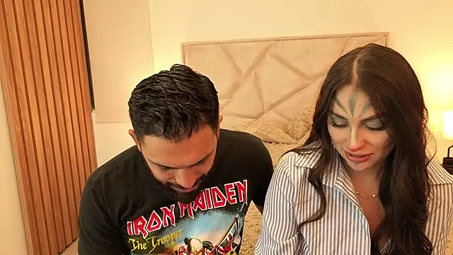 Snapshot of teseo_and_afroditha_ chatting on November 1, 4:58 am teseo and afroditha online show from November 1, 4:58 am