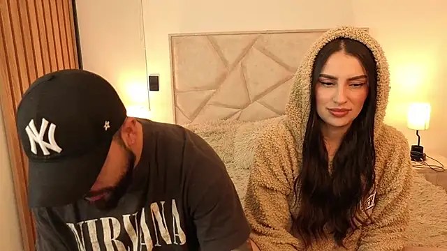 Snapshot of teseo_and_afroditha_ chatting on November 27, 2:24 am teseo and afroditha online show from November 27, 2:24 am