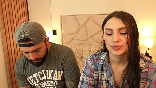 Snapshot of teseo_and_afroditha_ chatting on December 1, 4:50 am teseo and afroditha online show from December 1, 4:50 am