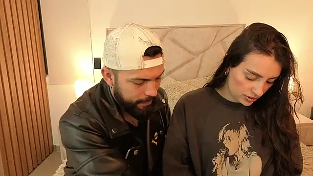 Snapshot of teseo_and_afroditha_ chatting on January 8, 2:14 am teseo and afroditha online show from January 8, 2:14 am