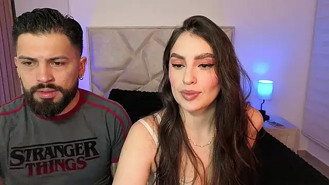 Snapshot of teseo_and_afroditha_ chatting on February 27, 3:39 am teseo and afroditha online show from February 27, 3:39 am