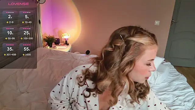 KristinaMoon online show from May 26, 9:49 am