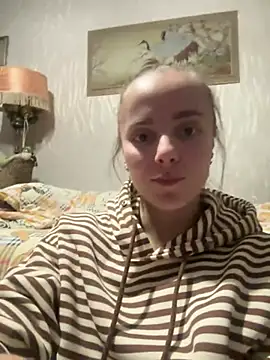 Snapshot of AlisaKissss chatting on December 29, 7:32 pm AlisaKissss online show from December 29, 7:32 pm