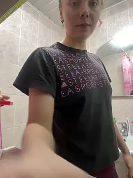 Snapshot of AlisaKissss chatting on January 2, 6:29 am AlisaKissss online show from January 2, 6:29 am