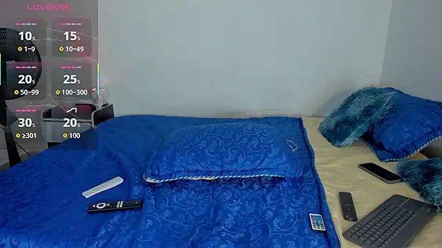 Snapshot of valentino_santoss chatting on February 10, 6:45 pm valentino santoss online show from February 10, 6:45 pm