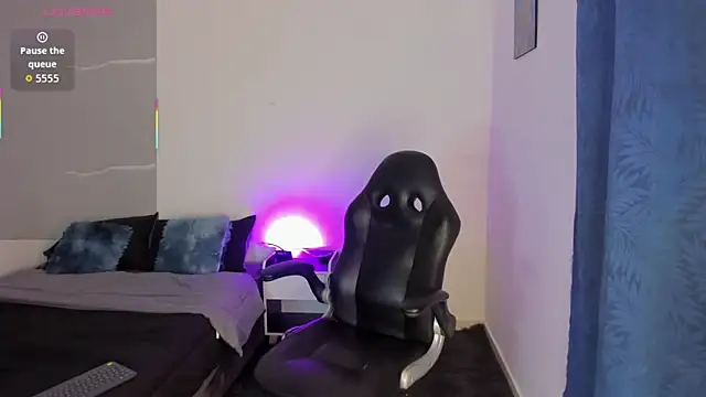 Snapshot of valentino_santoss chatting on February 20, 6:08 pm valentino santoss online show from February 20, 6:08 pm