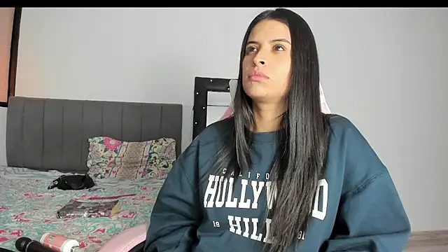 Snapshot of _elektrah chatting on February 27, 10:53 pm  elektrah online show from February 27, 10:53 pm