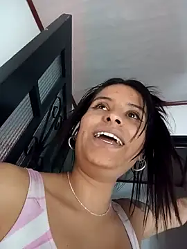 Snapshot of _elektrah chatting on October 4, 11:14 pm  elektrah online show from October 4, 11:14 pm