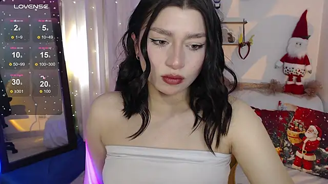 mily thomson b  online show from December 14, 7:40 pm