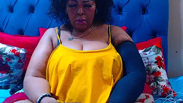 ebonycandy10 online show from October 16, 6:25 am