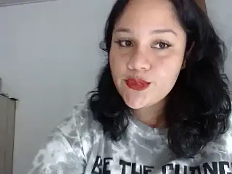 Snapshot of melissa4855 chatting on February 1, 2:05 am melissa4855 online show from February 1, 2:05 am