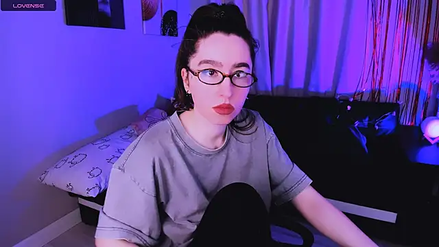 Snapshot of Lily_xBabe chatting on February 15, 8:02 am Lily xBabe online show from February 15, 8:02 am