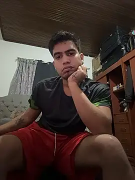 Snapshot of jaden_98_ chatting on January 6, 2:04 am jaden 98 online show from January 6, 2:04 am