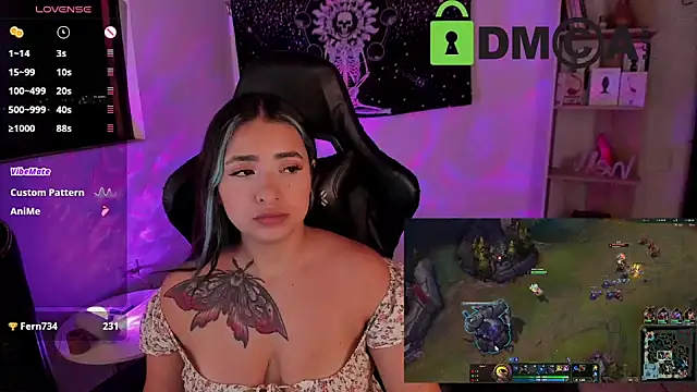 sweetcoralinee online show from March 16, 2:32 am