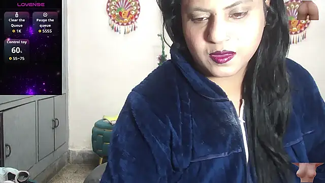Snapshot of Sexy_komolika chatting on February 6, 3:48 pm Sexy komolika online show from February 6, 3:48 pm
