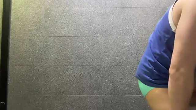 taka32204 online show from December 14, 2:22 pm