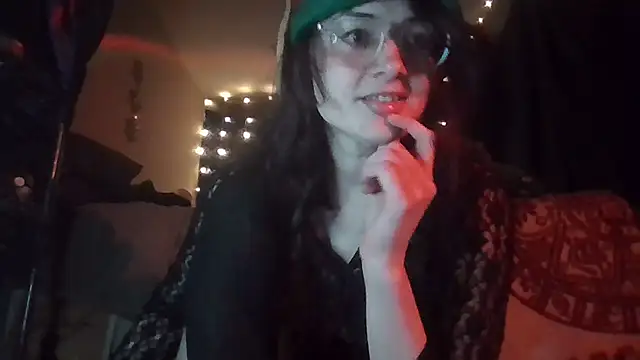 EyaDivine1 online show from December 19, 4:23 am