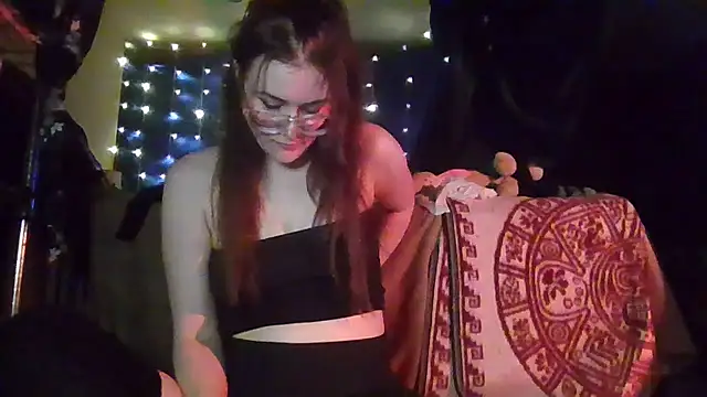 Snapshot of EyaDivine1 chatting on March 1, 3:08 am EyaDivine1 online show from March 1, 3:08 am