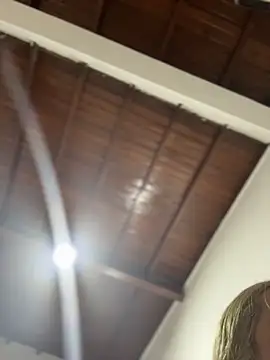 emiss  online show from December 15, 8:35 pm