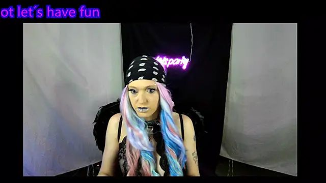 Harleyhot13061 online show from October 30, 9:48 pm