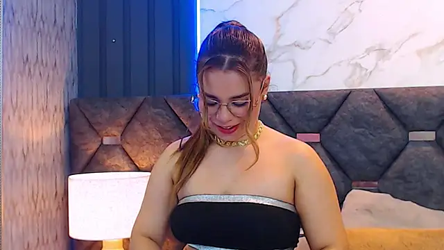 ThaniaJones online show from March 12, 3:18 pm