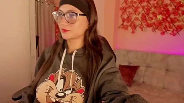 Snapshot of Sweet_Candies chatting on March 14, 3:37 am Sweet Candies online show from March 14, 3:37 am