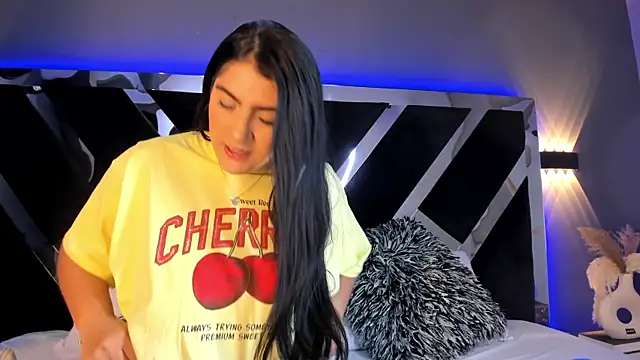 PaulinaDuarte online show from February 6, 11:21 am